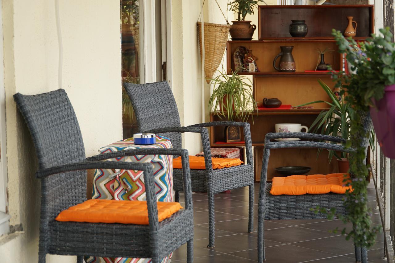 4Bd Appartaments With Cozy Garden Tbilisi Ruang foto